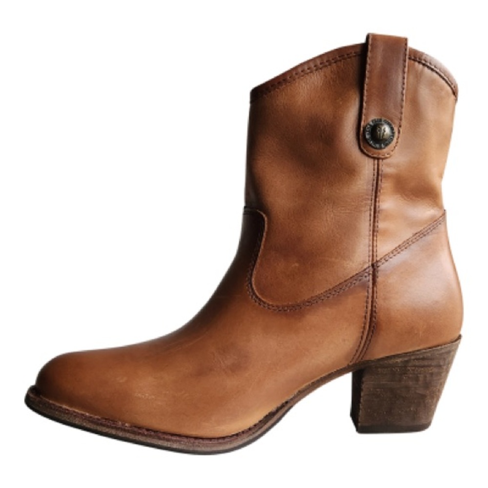 FRYE JACKIE BUTTON SHORT BOOTS